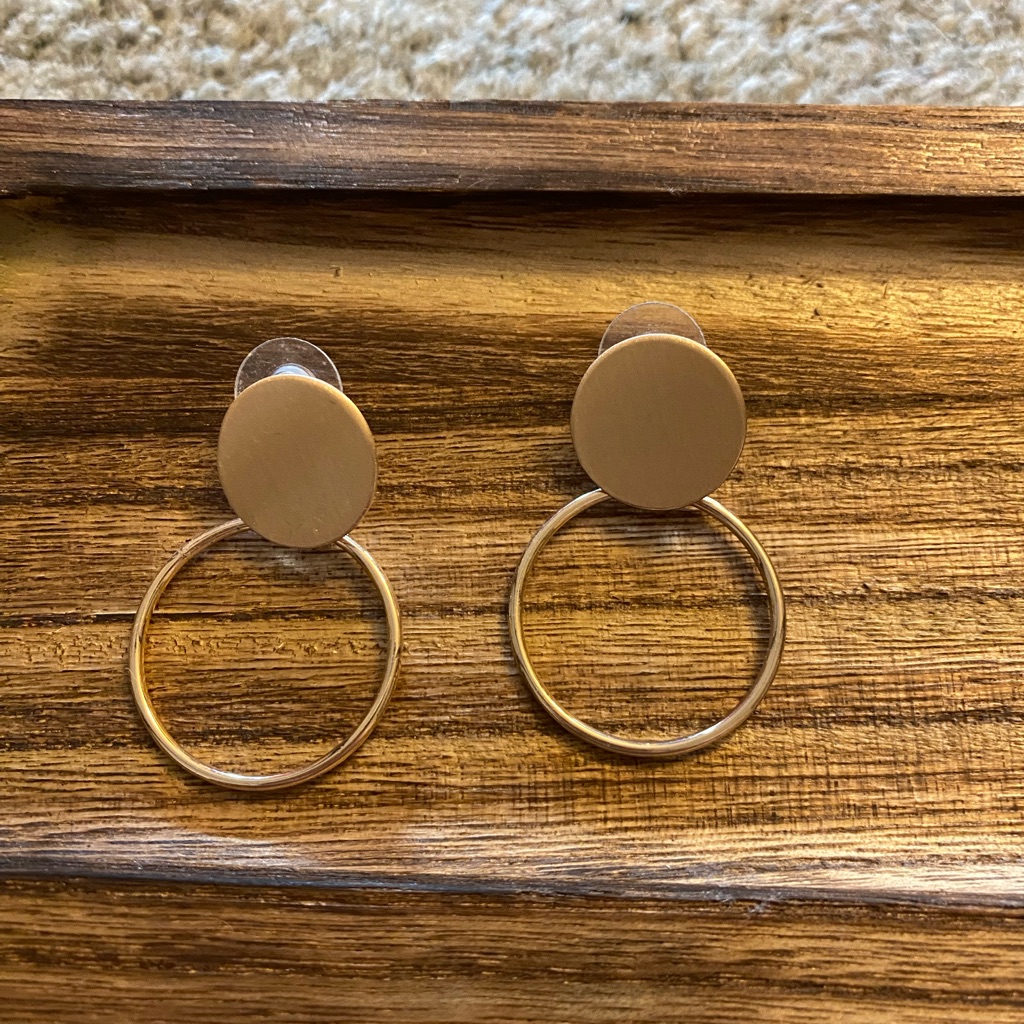Stylish Hoops, Euc